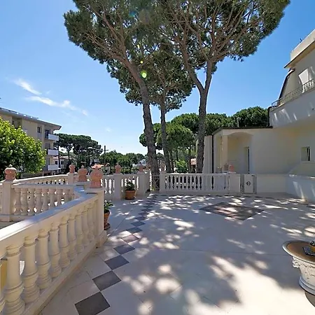 Azzurra Hotel 3*