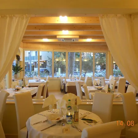 Azzurra Hotel Llido Degli Estensi