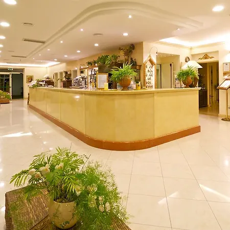 Hotel Azzurra 3*