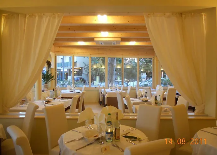 Azzurra Hotel Llido Degli Estensi